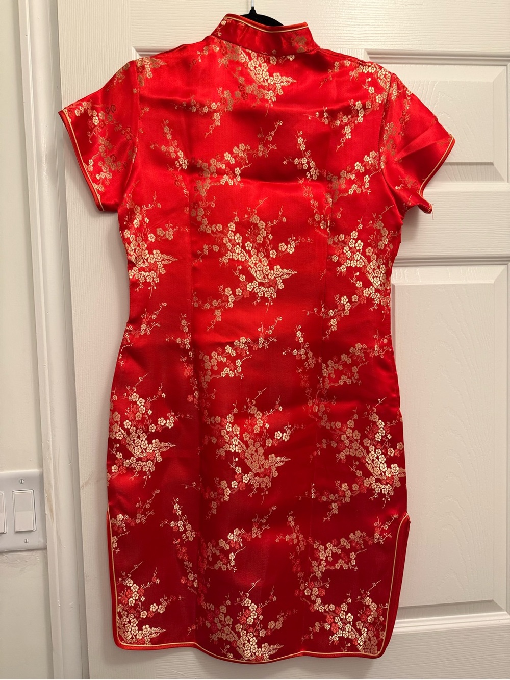 Red & Gold Qipao - Picture 3 of 3